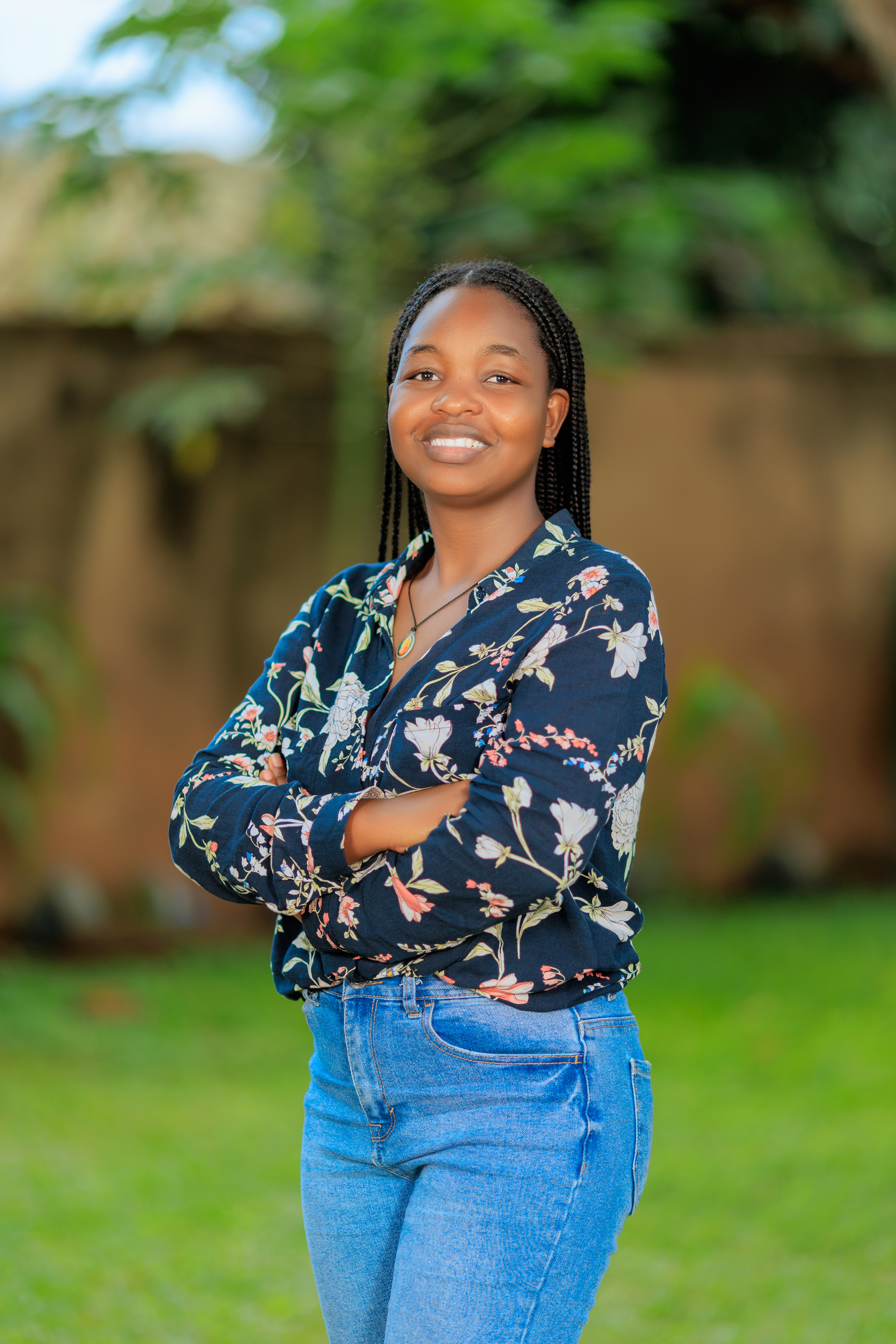 Julie Nakawesi